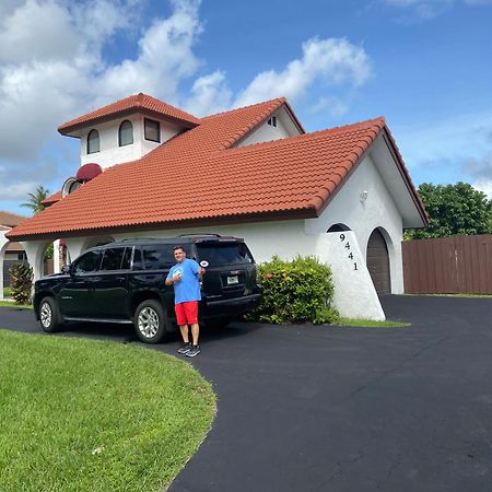 Remodeled And Comfortable Rv - Free Parking Miami Exterior photo
