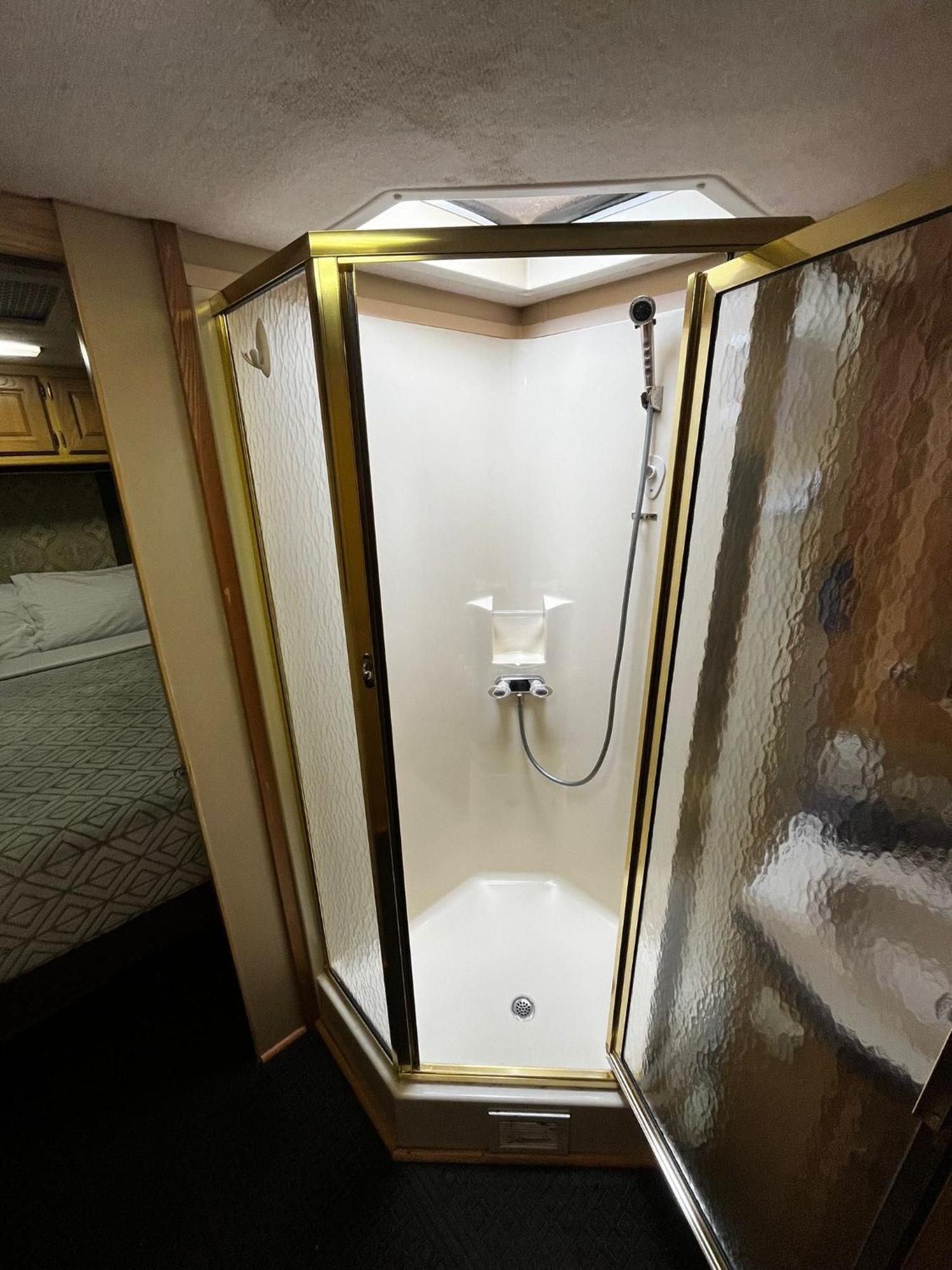 Remodeled And Comfortable Rv - Free Parking Miami Exterior photo